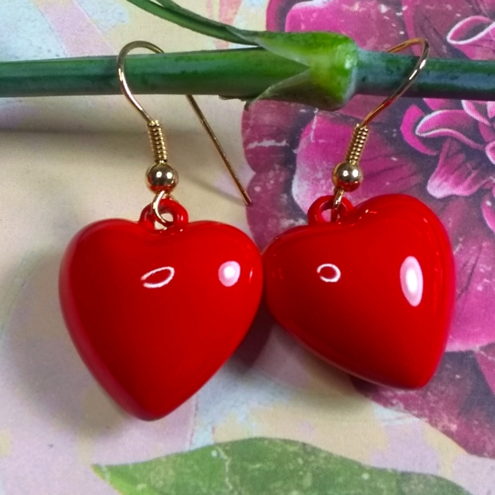 ♥️ Puffy Red Heart Earrings